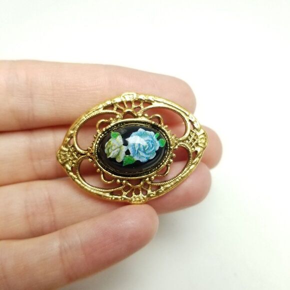 Vintage Gold Tone Filigree Brooch with Blue Rose Center, Cabochon, Retro Estate - Picture 4 of 6